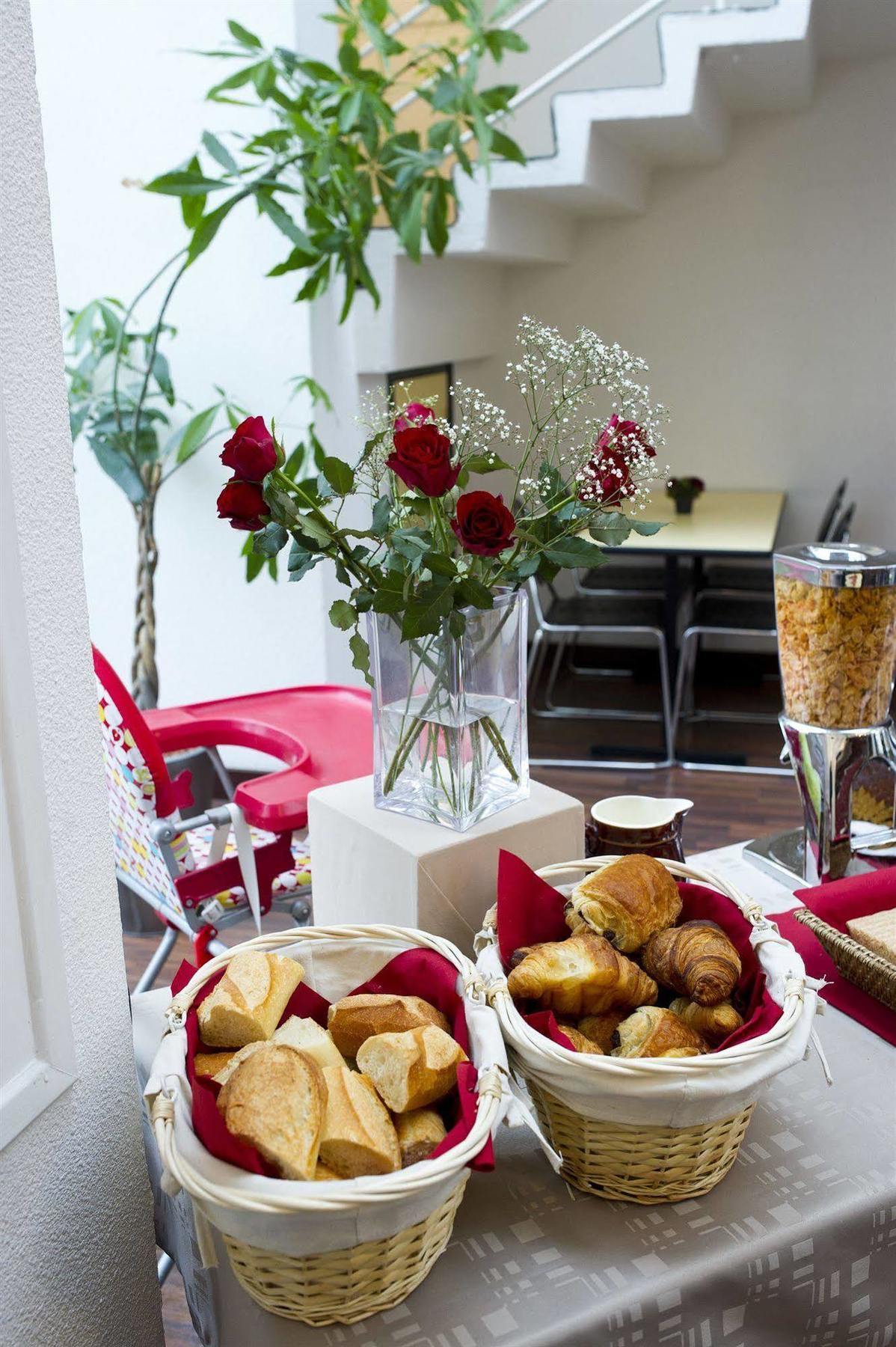 Hotel Cerise Auxerre Монето Экстерьер фото